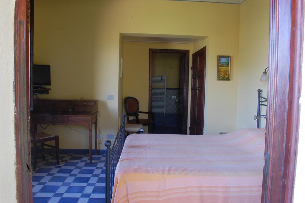 Il Pino Bed & Breakfast Vetulonia Bilik gambar