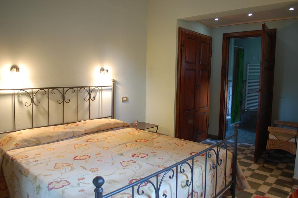Il Pino Bed & Breakfast Vetulonia Bilik gambar